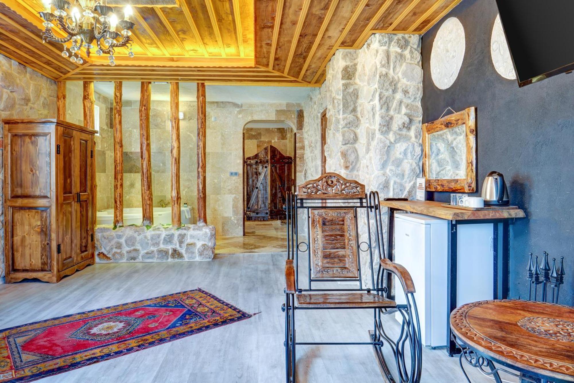 Moonlight Of Cappadocia Hotel Ючхисар Екстериор снимка