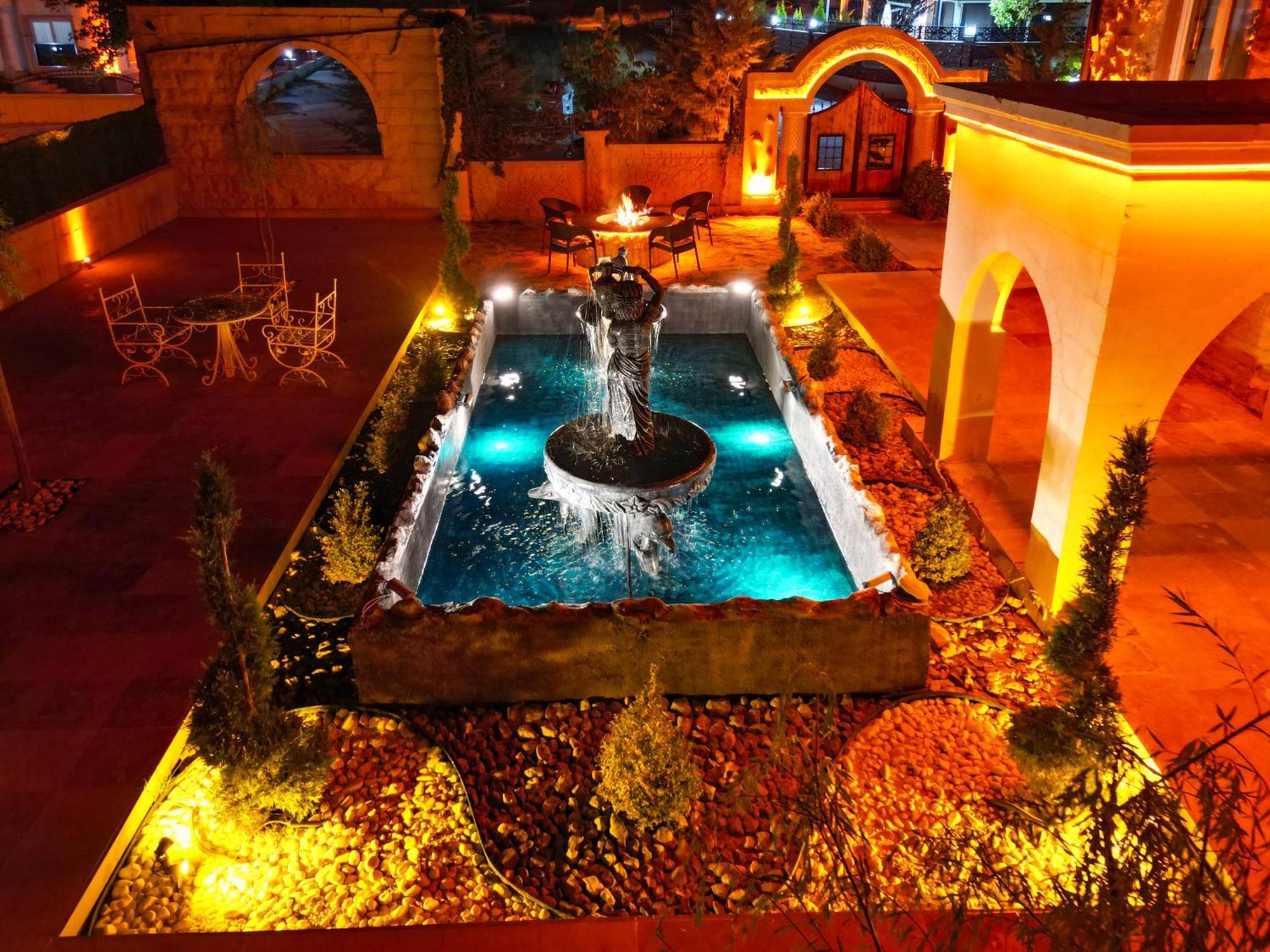 Moonlight Of Cappadocia Hotel Ючхисар Екстериор снимка