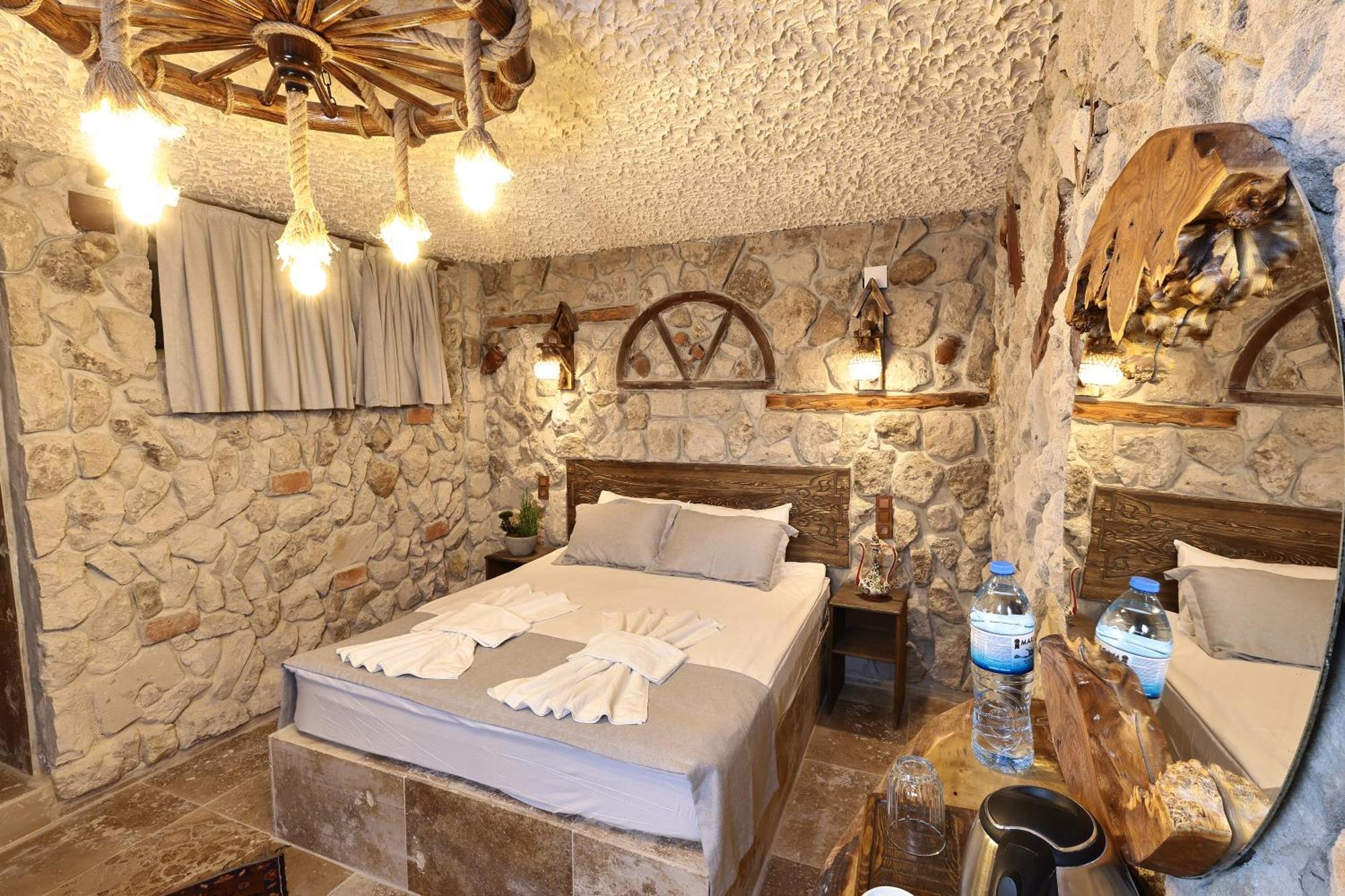 Moonlight Of Cappadocia Hotel Ючхисар Екстериор снимка